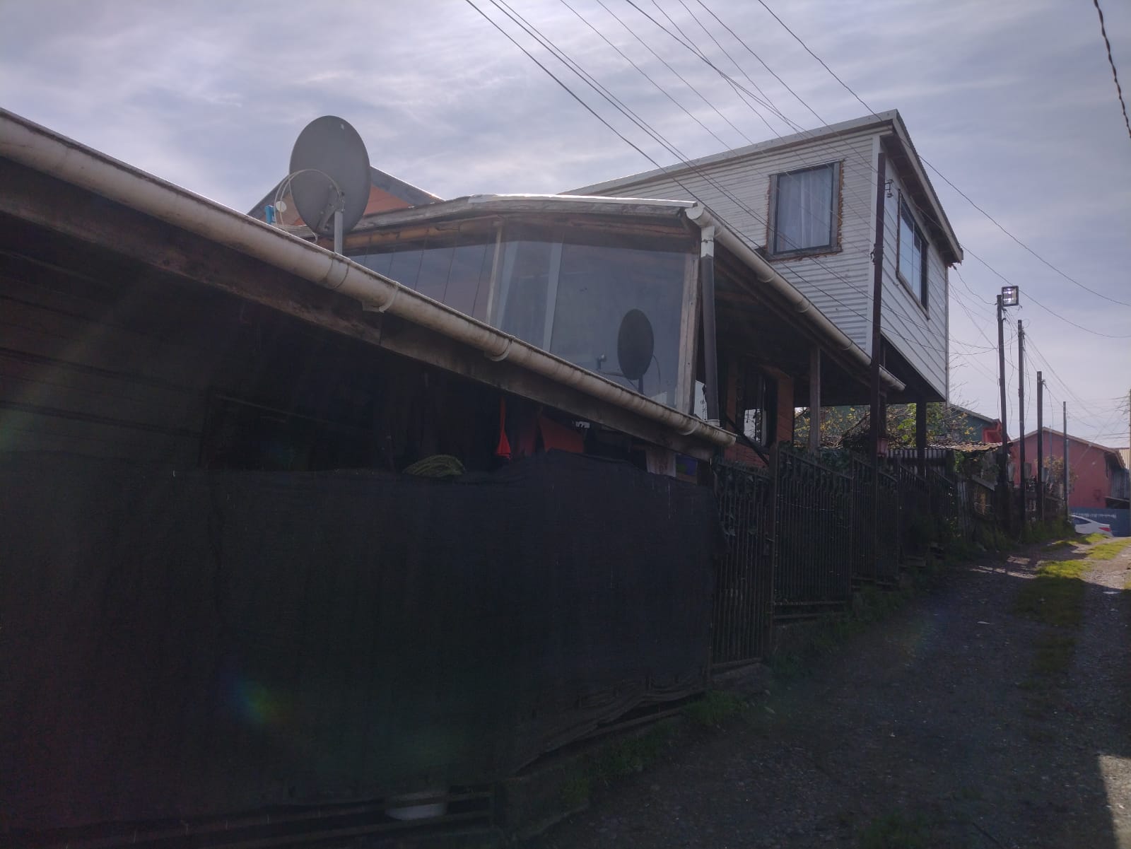 Se vende amplia casa en Villa Yungay – Castro