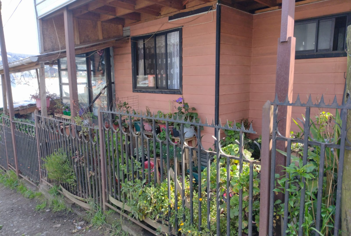 Se vende amplia casa en Villa Yungay – Castro