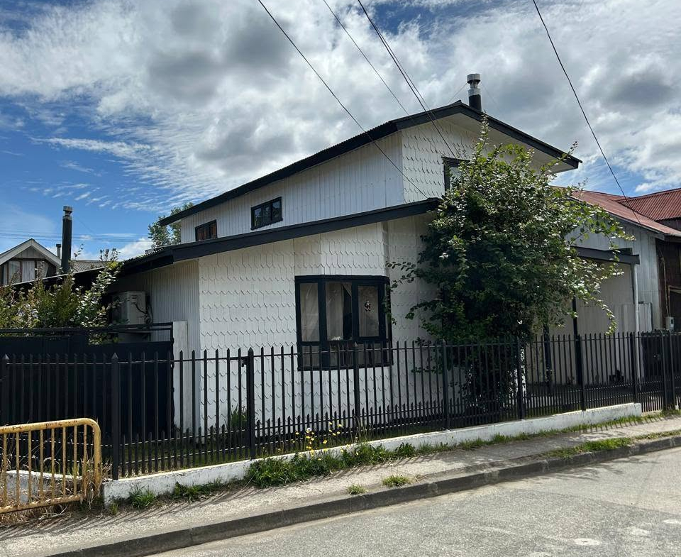 ¡SE VENDE EXCELENTE CASA EN ACHAO!